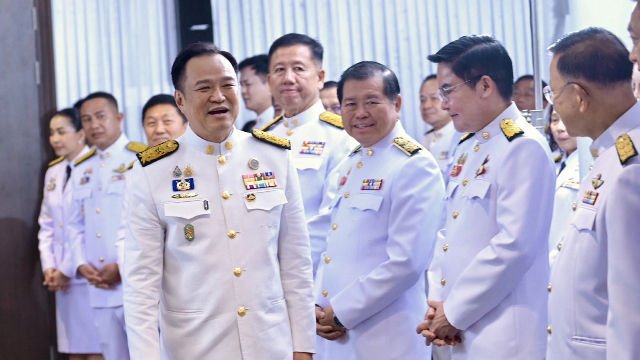 泰国总理阿努廷 (新华社图)